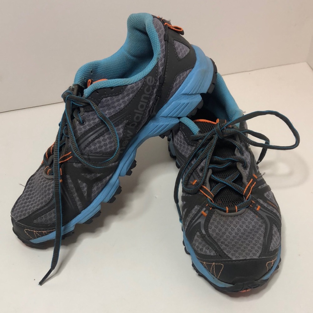 Women’s  New Balance 610v2 Acteva.Lite Sneakers